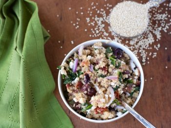 Easy Greek Quinoa with Roasted Tomatoes #glutenfree #vegetarian #quinoa